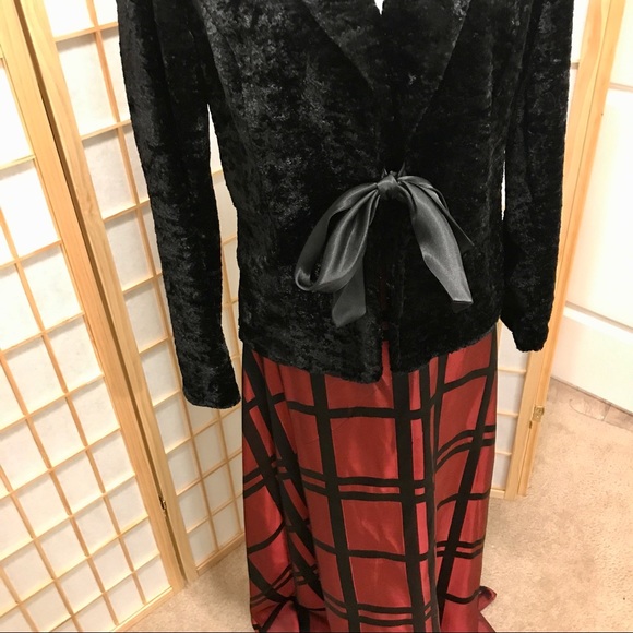 D22_JS COLLECTION. Crimson red/black plaid maxi skirt - Picture 7 of 12